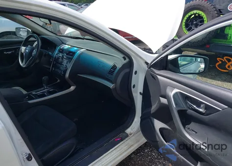 2014 Nissan Altima 2.5/2.5 S/2.5 Sl/2.5 Sv z USA, uszkodzony, nr VIN 1N4AL3AP5EC288165